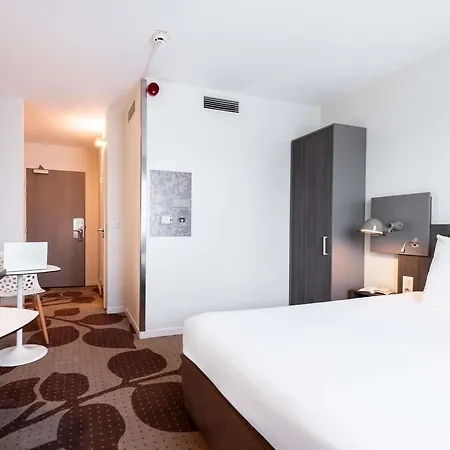 Mercure Compiegne Sud Hotel 4*