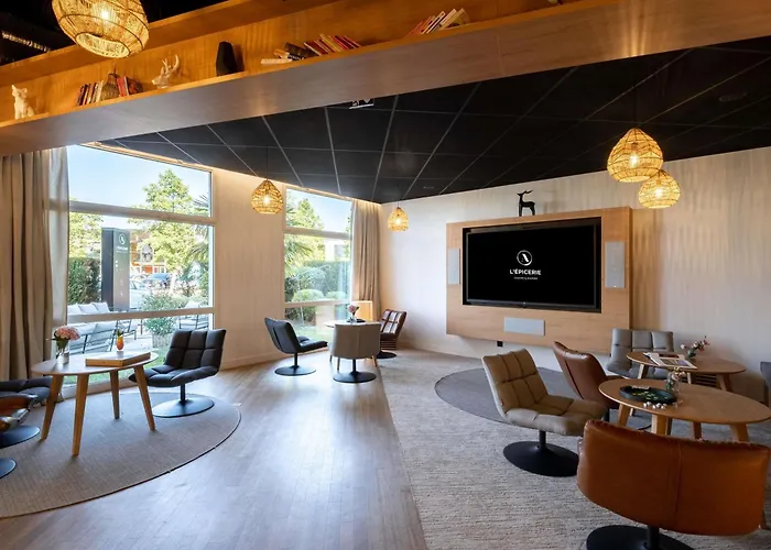 Mercure Compiegne Sud Hotel 4*