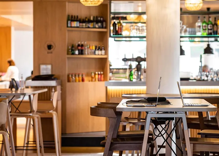 Отель Mercure Compiegne Sud