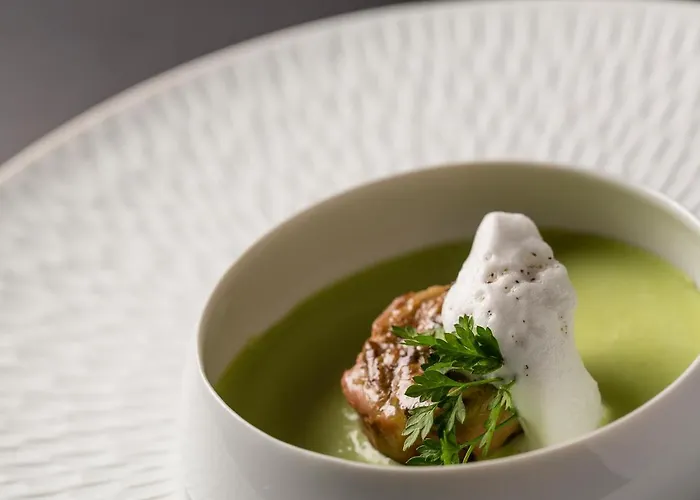 Отель Mercure Compiegne Sud 4*